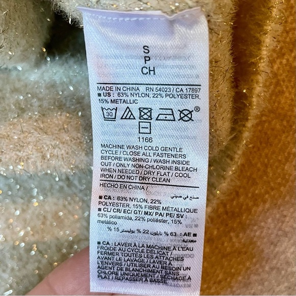NWT Old Navy Ivory Gold Metallic Textured Shine Crop Button V Neck Cardigan - Picture 10 of 13